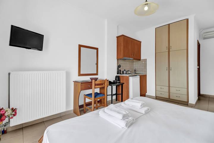 Hel studio-lejlighed, Studio Apartment 'Panorama 2' with Sea View, Wi-Fi and Air Conditioning in Grækenland