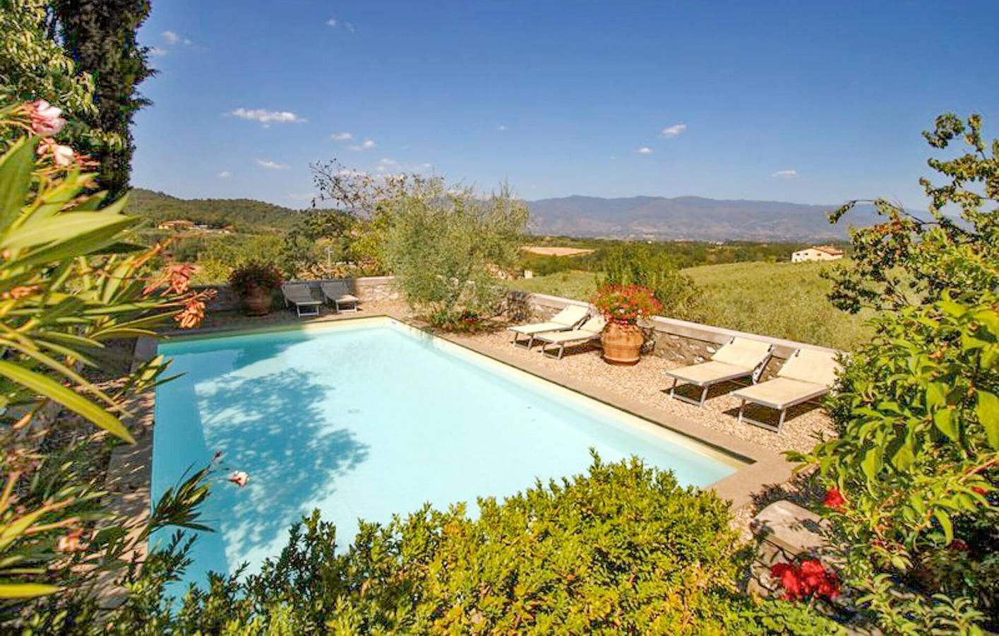 Gemütliches Apartment mit Pool, WiFi & Parkplatz in Figline e Incisa Valdarno, Chianti