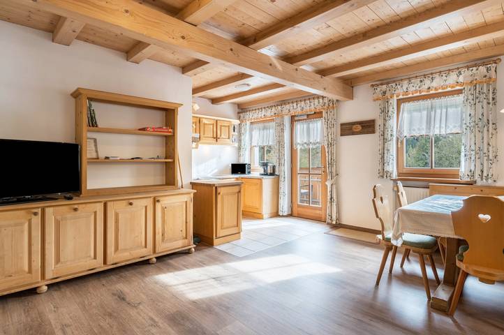Ferienwohnung für 4 Personen, mit Balkon und Garten in Olang