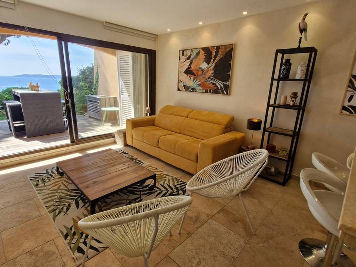 Appartement entier, Appartement climatisé 2 pièces avec vue mer : 4 pers, piscine, parking in Sainte-Maxime, Côte méditerranéenne (France)