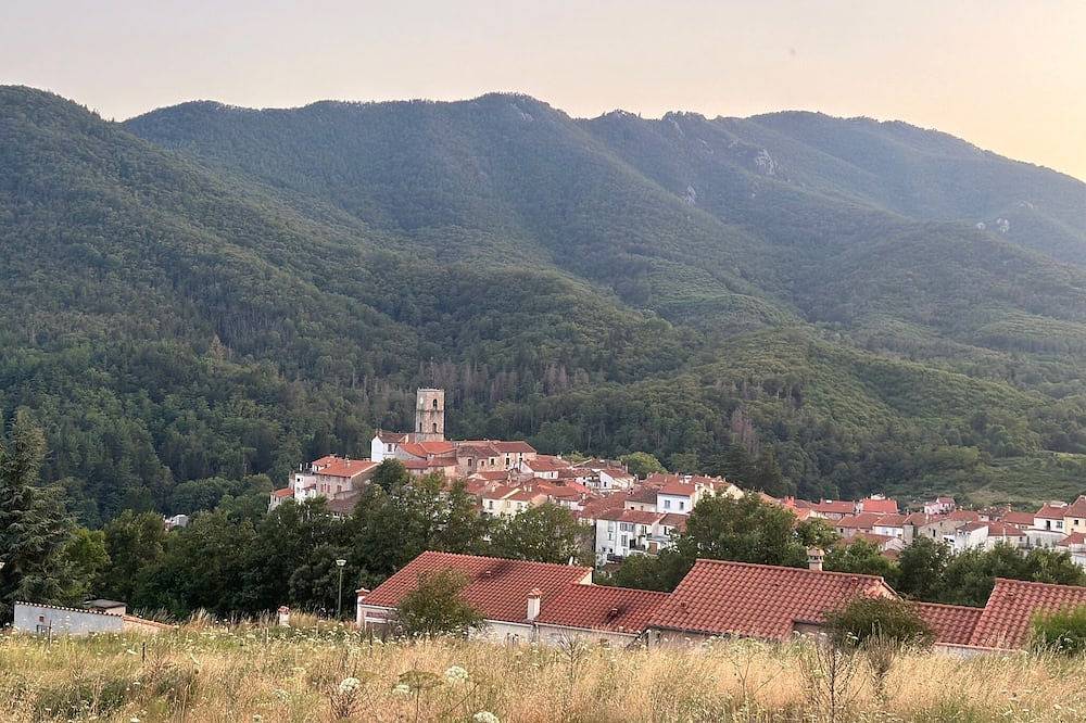 Fun and Elegant Mas in the Mountains in Saint-Laurent-de-Cerdans, Région de Céret