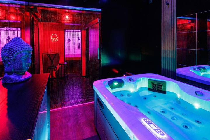 Gîte pour 2 personnes, avec jacuzzi à Thiers-sur-Thève