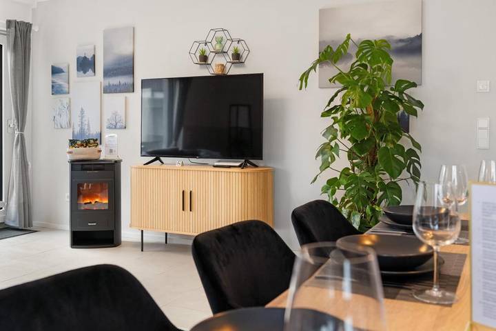 Ferienwohnung für 9 Personen, mit Balkon und Terrasse in Hürth
