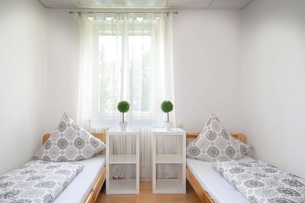 Ganze Wohnung, Apartment Mittelstation 5 Buxacher Straße 23 mit Motorradvermietung in Memmingen, Bayerisch Schwaben