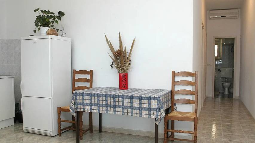 Gîte pour 4 personnes, avec terrasse à Lumbarda - 2
