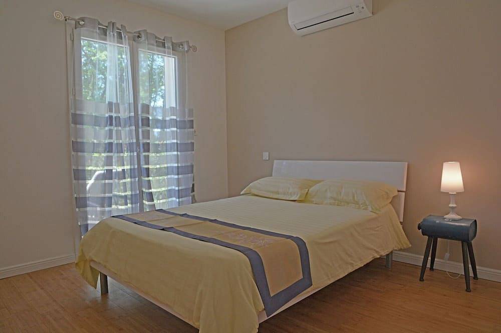 Villa en Montauroux con Piscina y Bosque in Saint-Cézaire-sur-Siagne, Region de Cannes