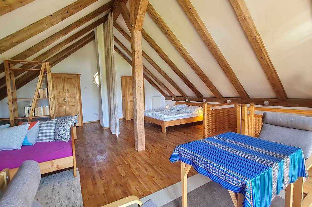 Helles Ferienhaus auf Waldlichtung in Dießen am Ammersee, Ammersee