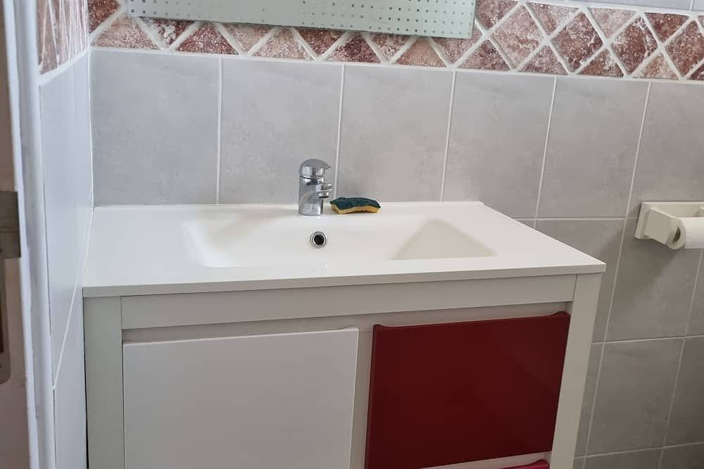 T3 55 M2 4 couchages terrasse et jardinet près des plages et commodités in Porto-Vecchio, Arrondissement de Sartène