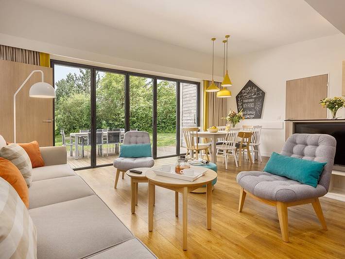 Gîte pour 8 personnes, avec jardin ainsi que piscine et bassin pour enfant dans Lorraine