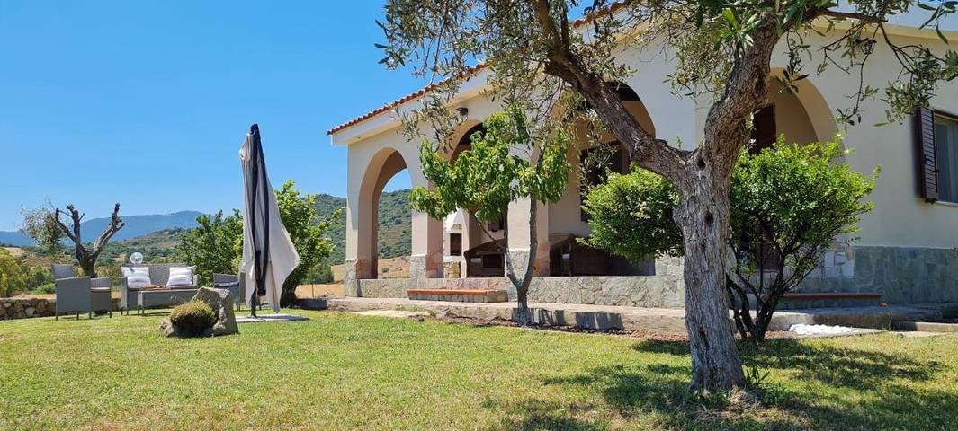 Location de vacances pour 8 personnes, avec jardin et vue, adapté aux familles à Castiadas - 2