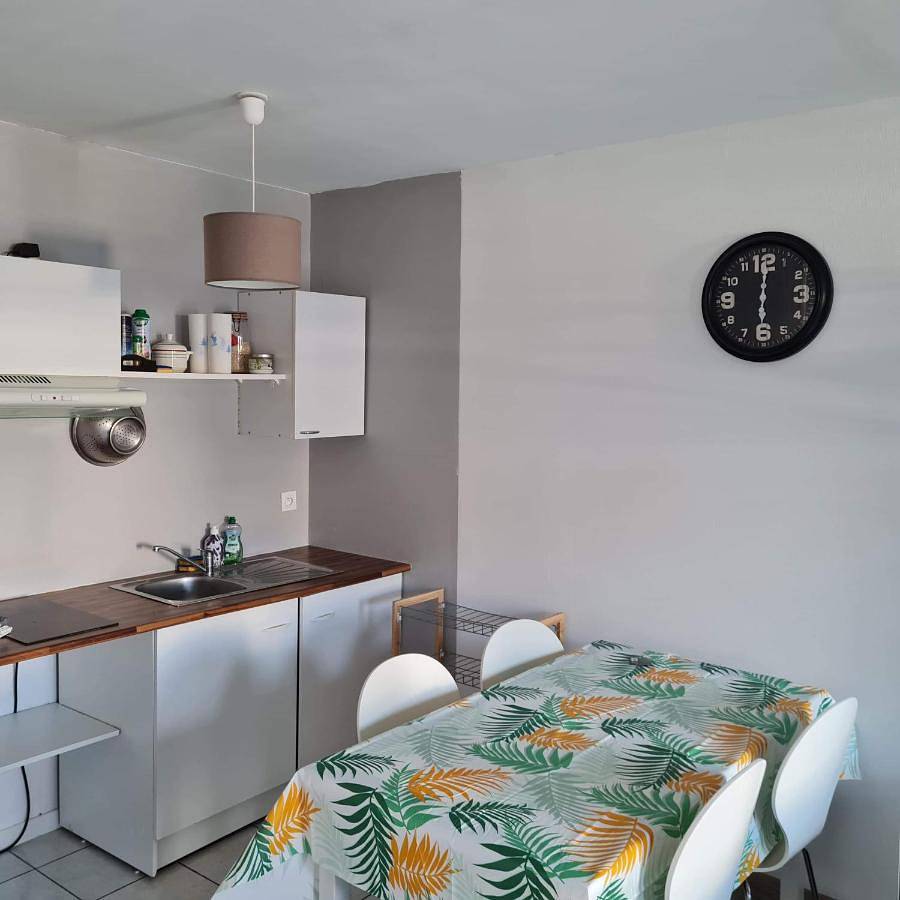 Appartement entier, One-Bedroom Apartment in Thairé, Région de La Rochelle