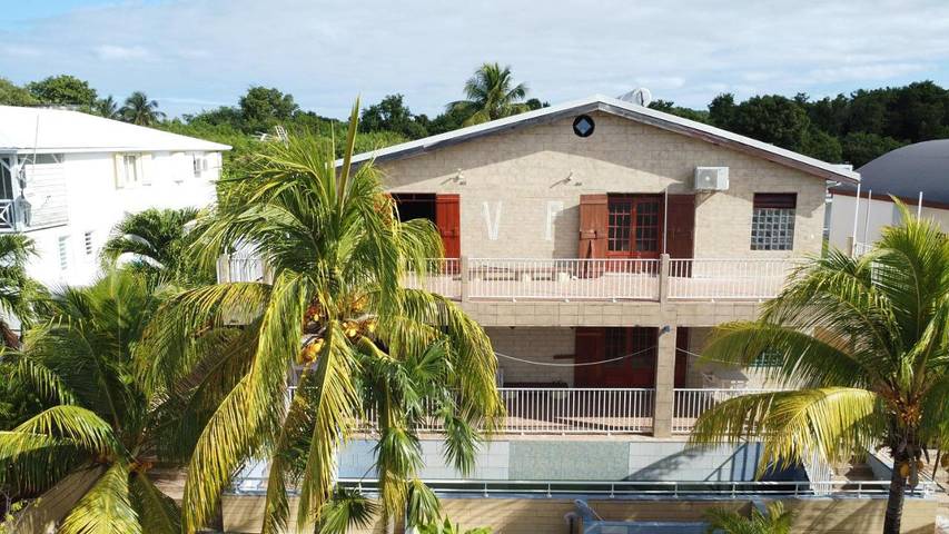 Maison d’hôte pour 3 personnes, avec balcon ainsi que vue et jardin