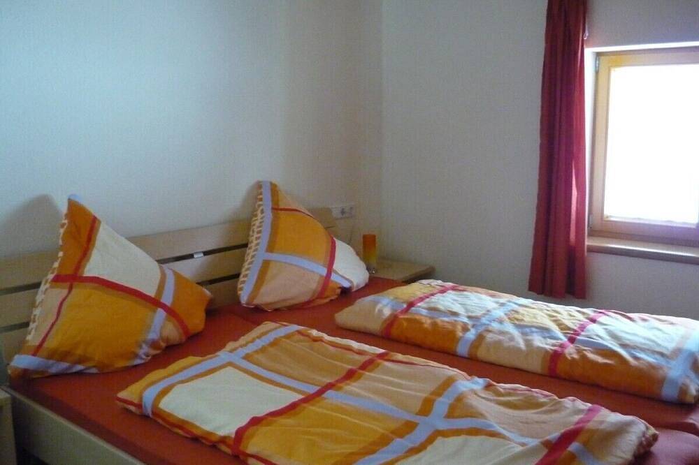 Entire apartment, Vacation on a farm - discover and experience nature in Suedlicher Schwarzwald, Dachsberg