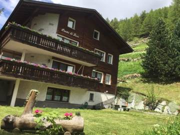 Gîte pour 2 personnes, avec jardin à Saas-Grund