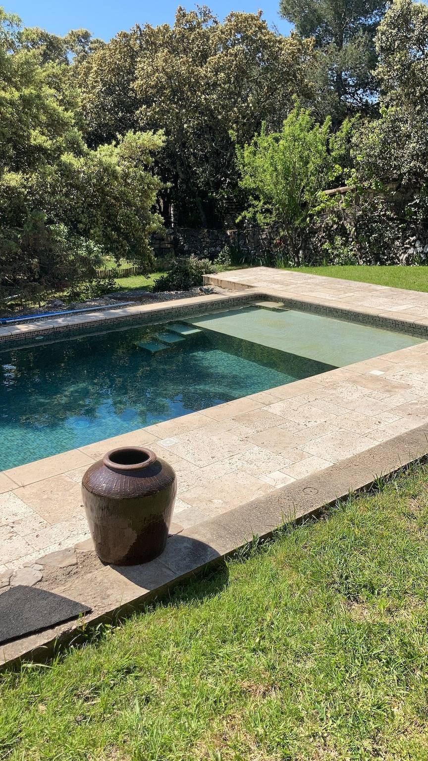 Chambre d’hôtes « Nîmes » avec piscine partagée, terrasse partagée et Wi-Fi in Nîmes, Région de Nîmes
