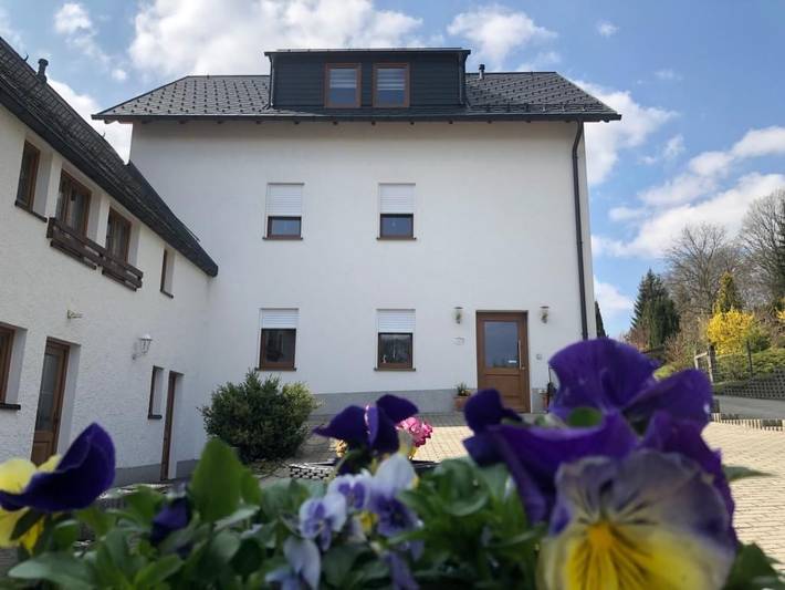 Ferienwohnung für 4 Personen, mit Terrasse und Garten in Bad Brambach - 2