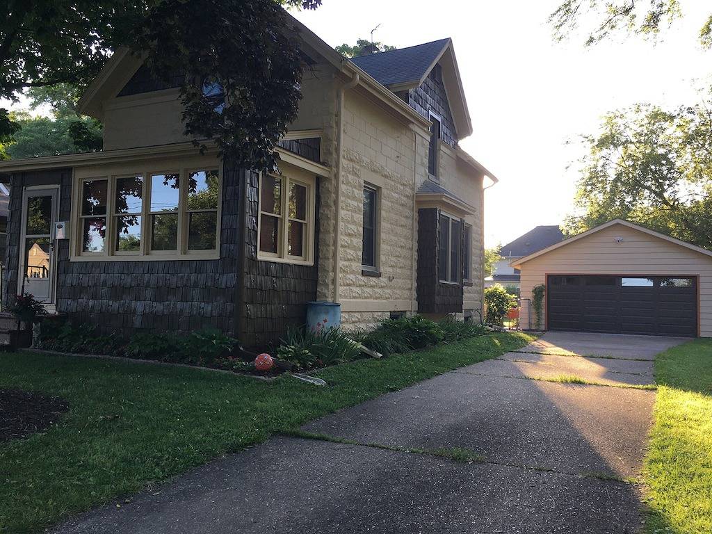 Ursprüngliches gemütliches Bauernhaus Gehöft 2 Blocks vom Radweg und in Madison, Dane County