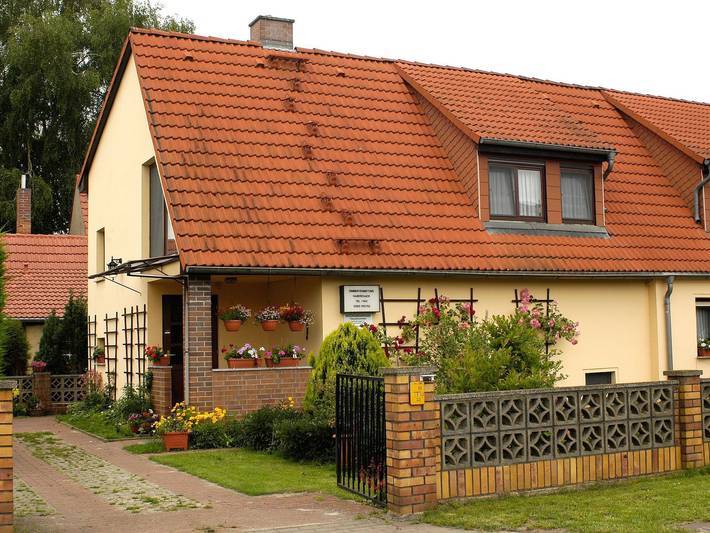 Hostel für 2 Personen, mit Terrasse und Garten in Cottbus