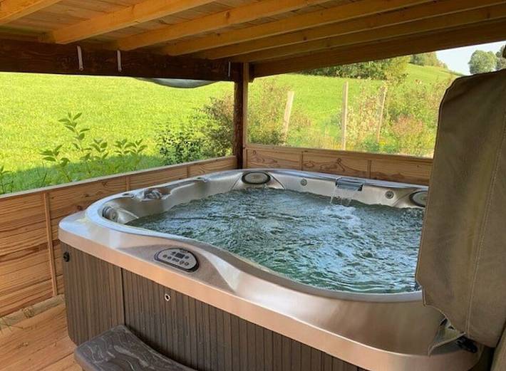 Gîte pour 8 personnes, avec jardin ainsi que jacuzzi et balcon à Les Hôpitaux-Neufs - 4