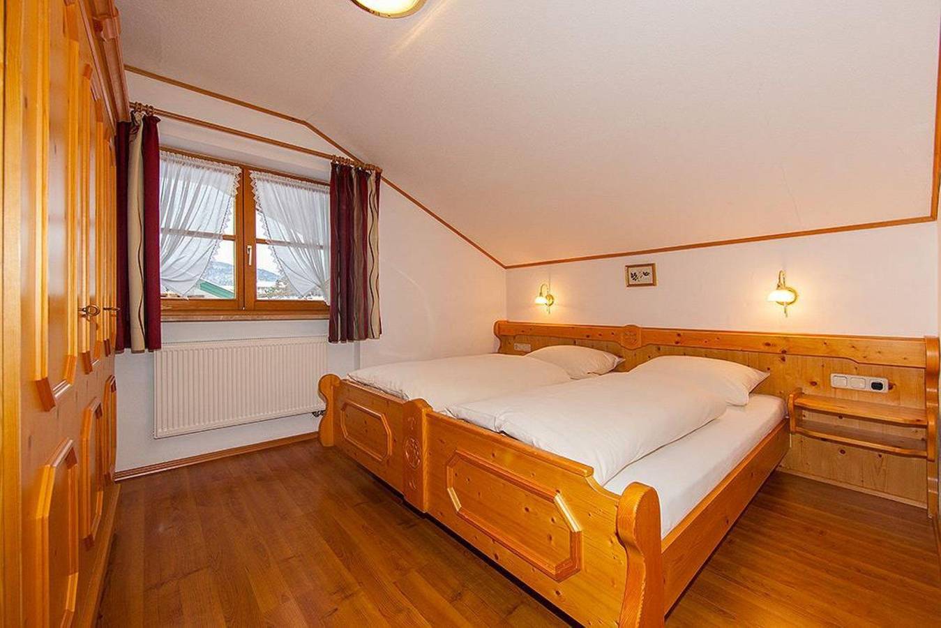Ganze Ferienwohnung, "Nr.5" Fewo/1 Schlafraum/Dusche, Wc in Krün, Bayerische Alpen