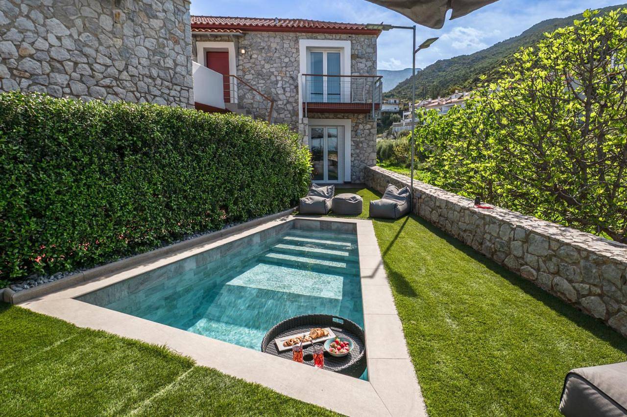 Tyros Boutique Houses Villas in Tyr, Kinuria