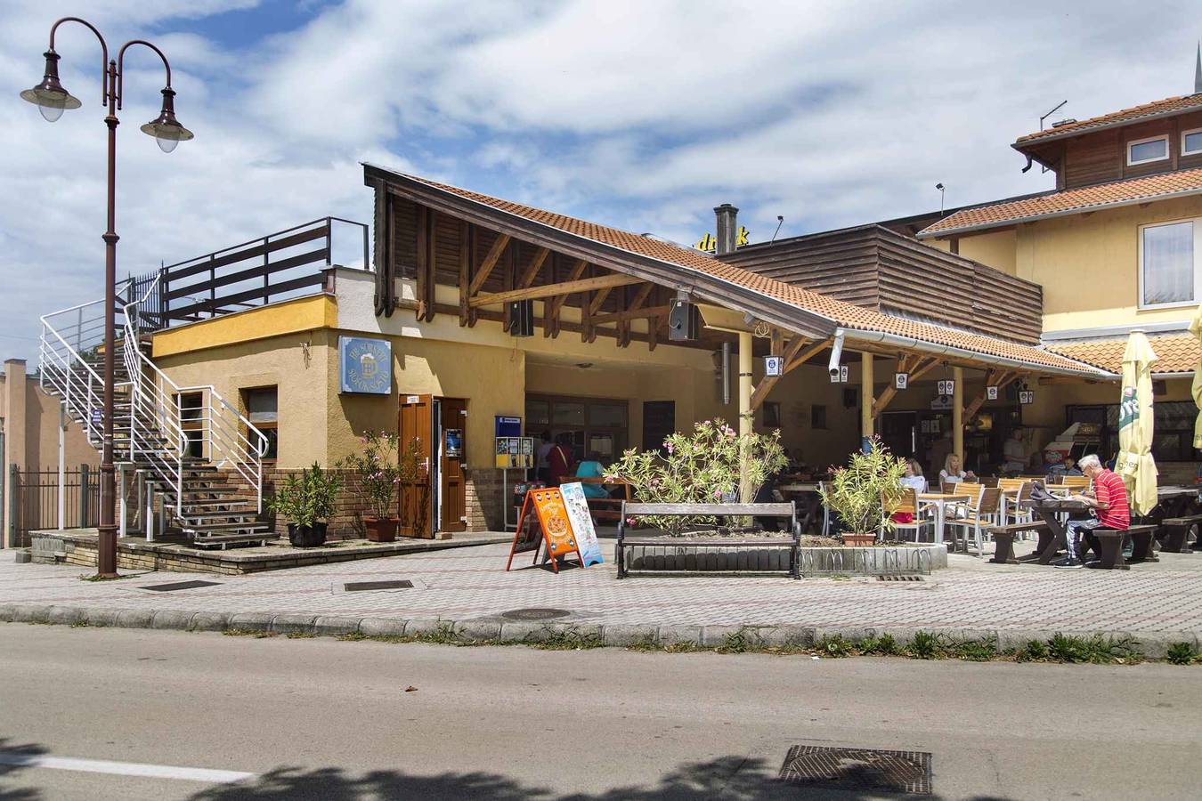 Entire holiday apartment, Holiday apartment with modern facilities only 120 meters from the beach  in Siófok, Siófoki region