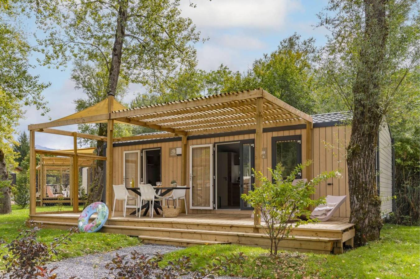 Glamping voor 4 Personen in Doussard, Annecy en omgeving