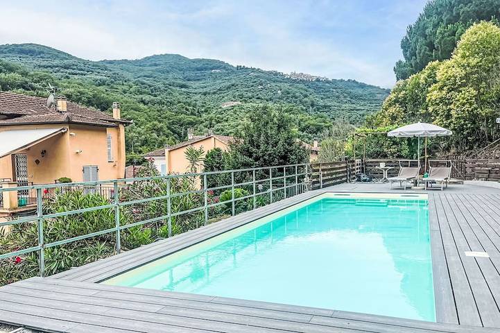 Ferienwohnung für 6 Personen, mit Pool und Garten, mit Haustier