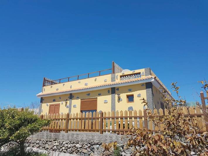 Albergue para 6 personas, con terraza y piscina en La Gomera - 2