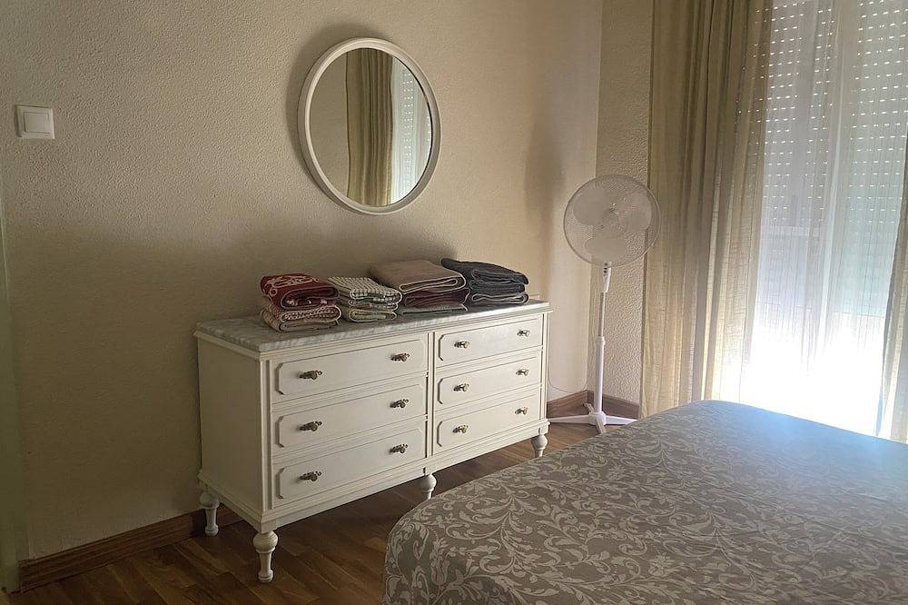 Apartamento entero, La casa vintage, cerca del centro, 2 patios privados in Elche, Provincia de Alicante
