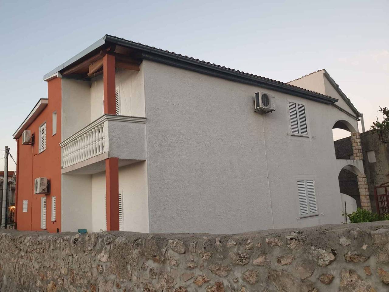 Ganze Ferienwohnung, Ferienwohnung 20 m zur Adria  in Kukljica, Uglijan