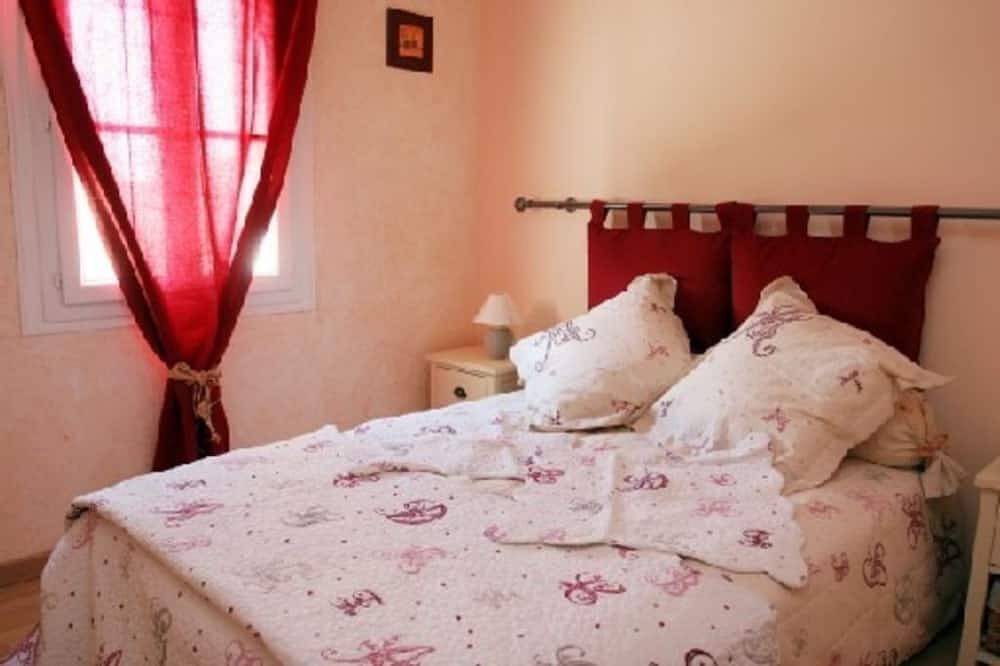 Charming cottage with infinity pool in provencal farmhouse in Caromb, Parc naturel régional du Mont-Ventoux