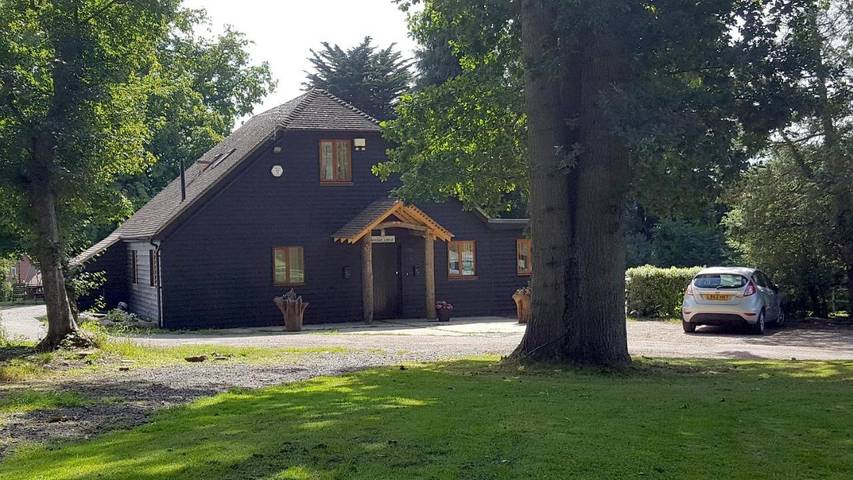B&b for 2 people, with Terrace and Garden as well as View in Canterbury