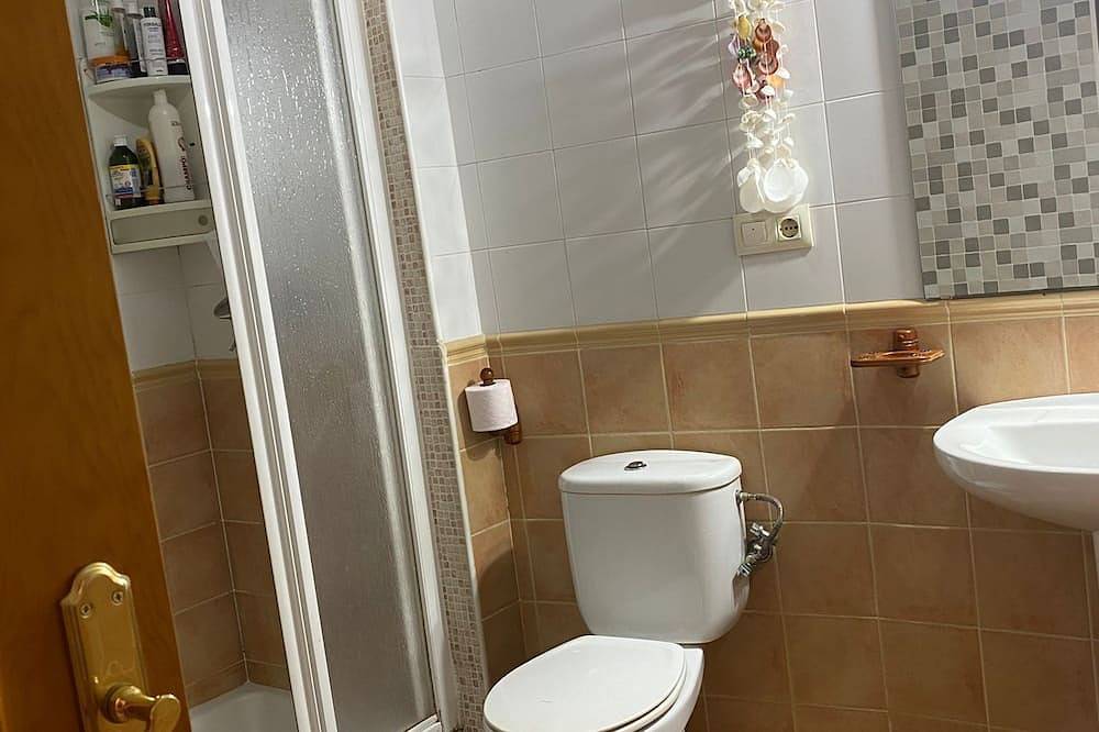 Entire apartment, Apartment 'Apartamento Bahia' with Wi-Fi in Playa El Rinconcillo, Algeciras