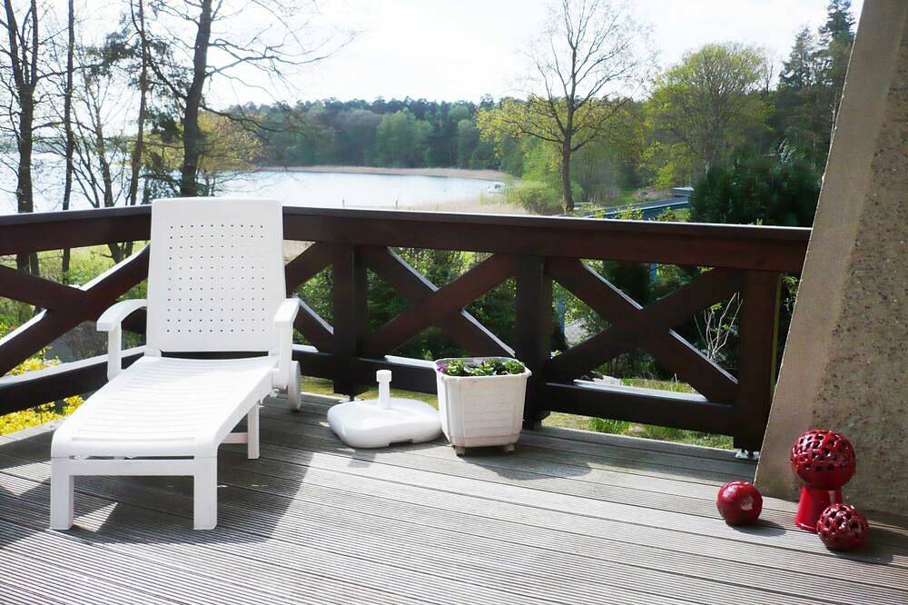Ganze Wohnung, Ferienwohnung Stilblüte - Ferienhaus Stilblüte in Zwenzow, Userin