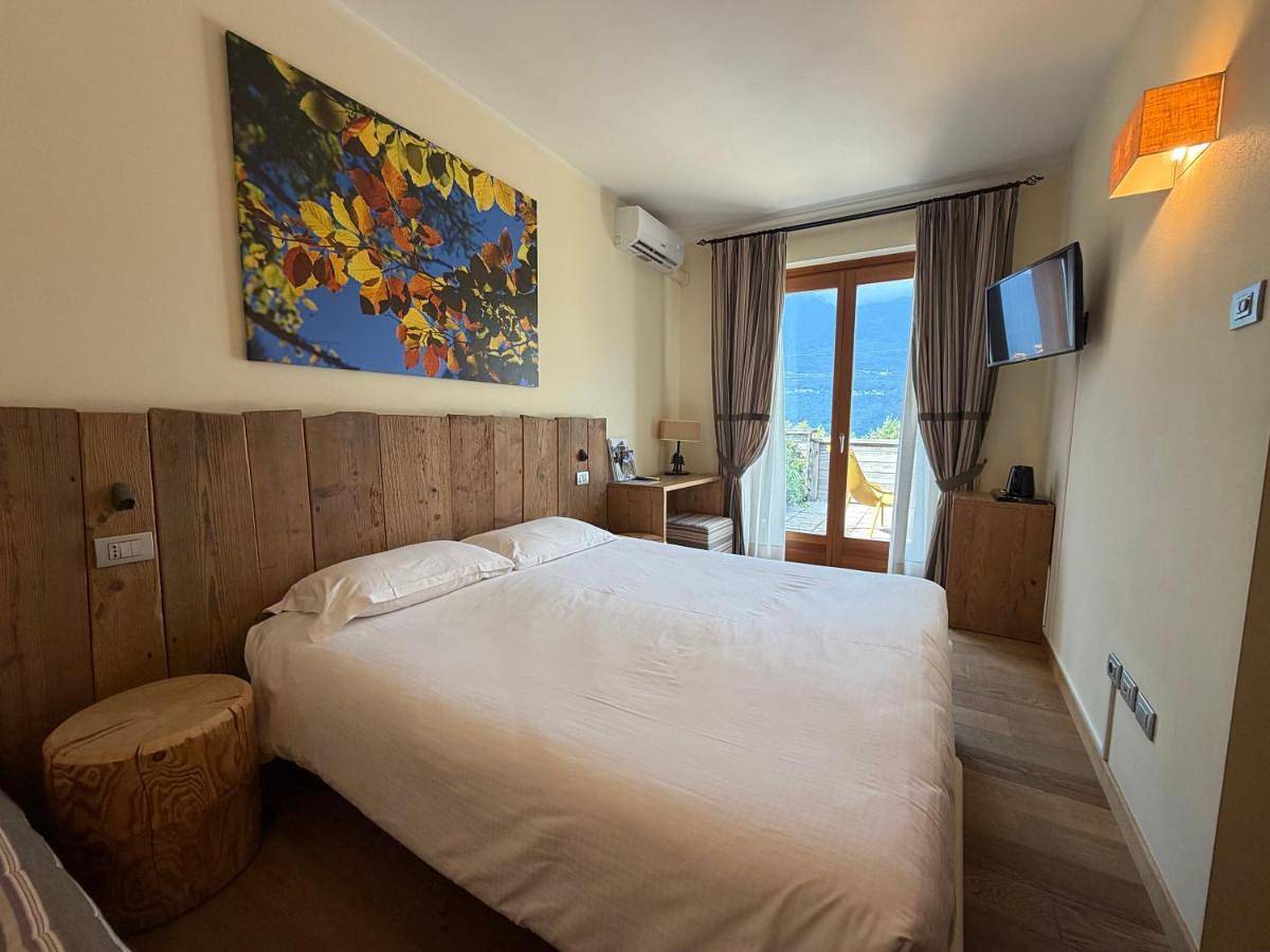 Agriturismo Ortesida in Morbegno, Alpes orobiennes occidentales