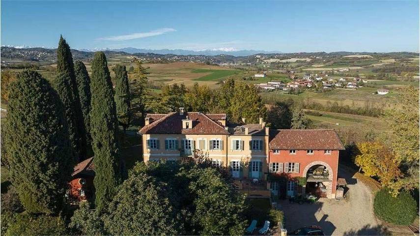 B&b per 3 persone, con Terrazza e Idromassaggio nonché Giardino e Panorama a Chieri