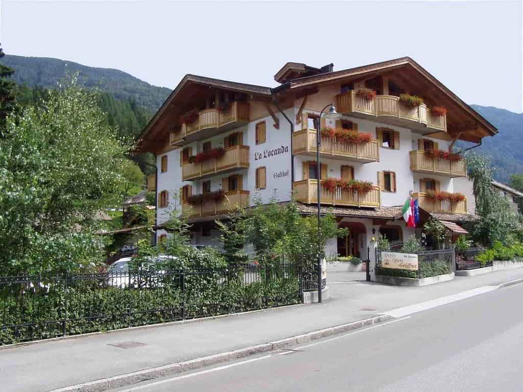 Appartamento intero, Appartamento con balcone e Wifi  in Pinzolo, Giustino
