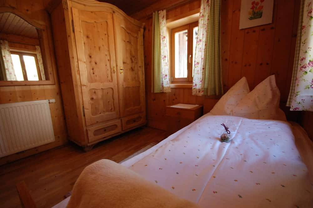 Gemütliches Ferienhaus mit Direktem Blick auf Maria-Luggau und die Berge in Gailtaler Alpen, Lesachtal