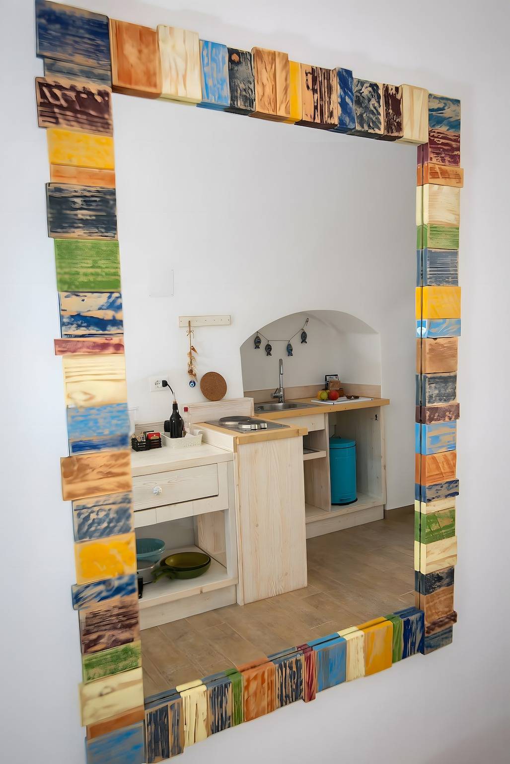 Apartment in A Hotel 'Fireplace' with Wi-Fi and Air Conditioning in Finikia, Santorini