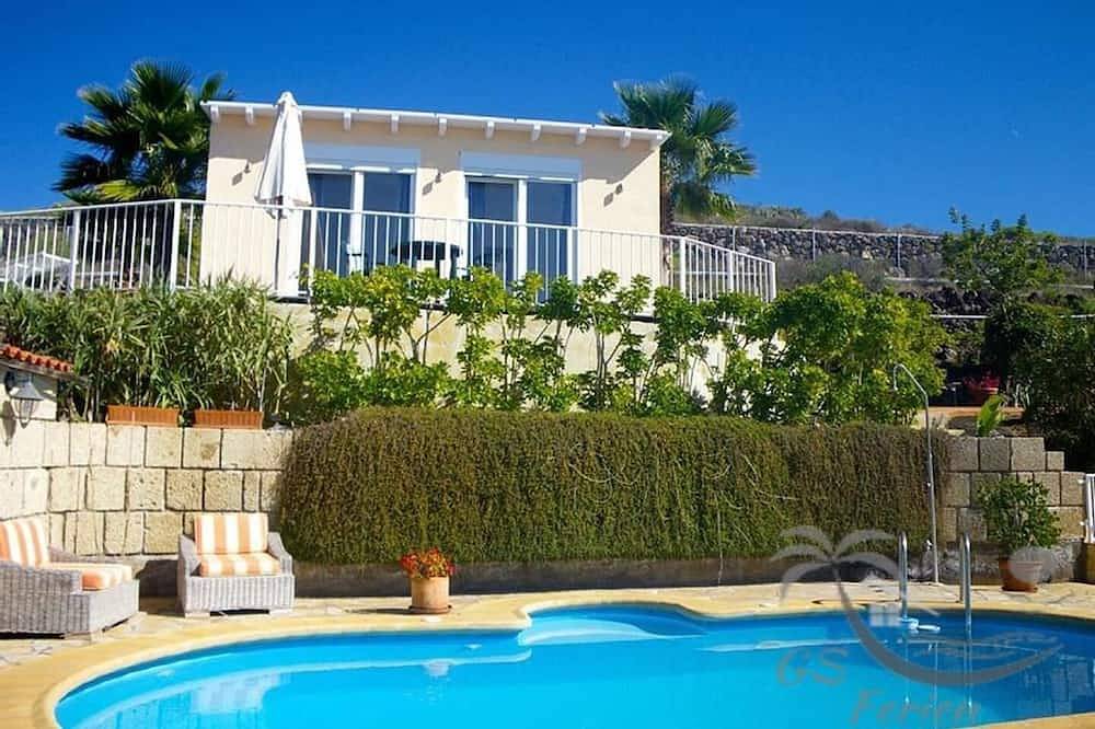Fantastic sunsets finca holiday pool sea view Tenerife south finca holiday in Barrio Los Menores, Adeje