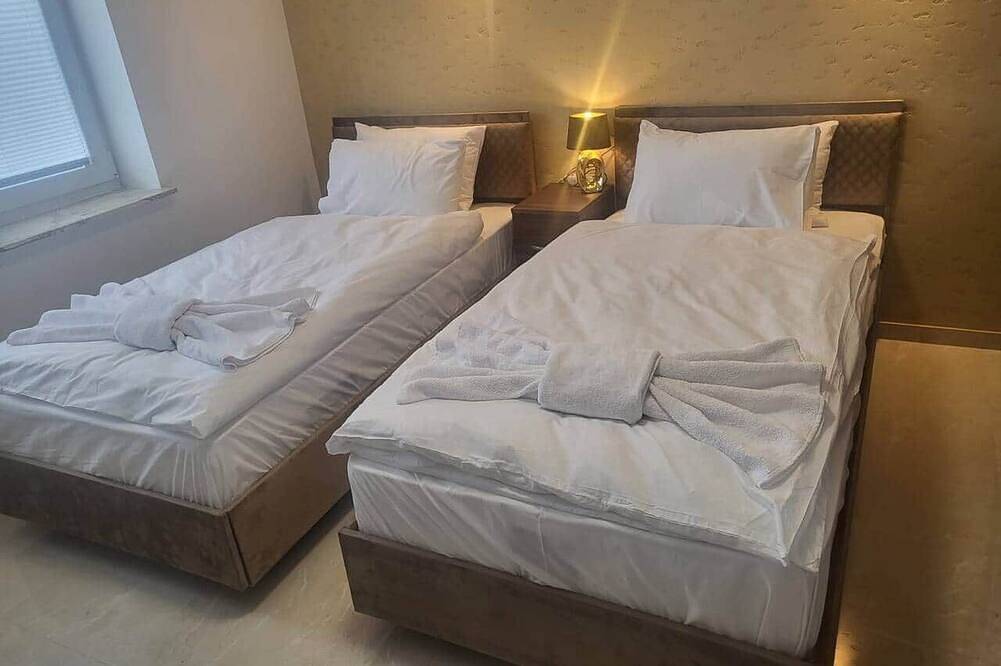 Ganze Wohnung, Modernes Apartment | Terrasse | 3 Schlafzimmer | Parkplatz in Berenbostel, Garbsen