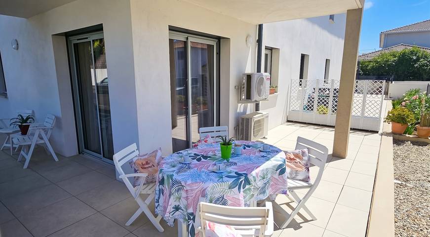 Ganze Wohnung, Modernes Apartment in Lucciana mit sonniger Terrasse. in Lucciana, Bastia und Umgebung