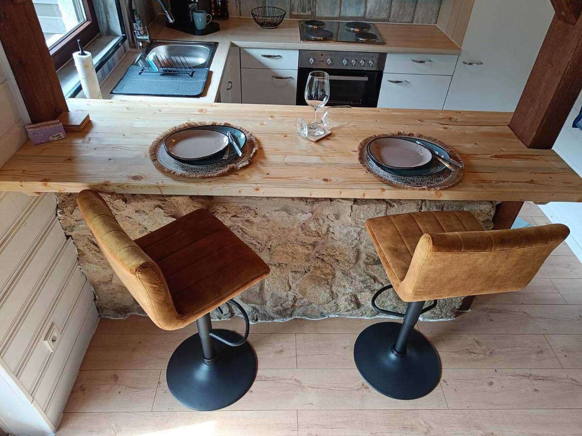Heimathafen, eingezäunter großer Garten - zentral in Überherrn - Parkplatz - Wifi - Grill in Überherrn, Saargau