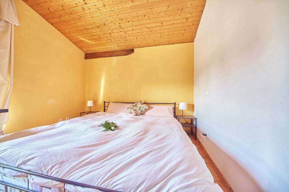 Rural Charm Near the Sea: Casa Íntegra in Ajo in Bareyo, Cantabrian Coast