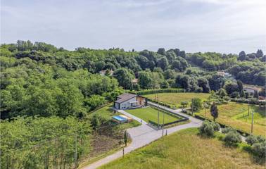 Casa Vacanza per 11 Persone in Montebelluna, Provincia di Treviso, Foto 2