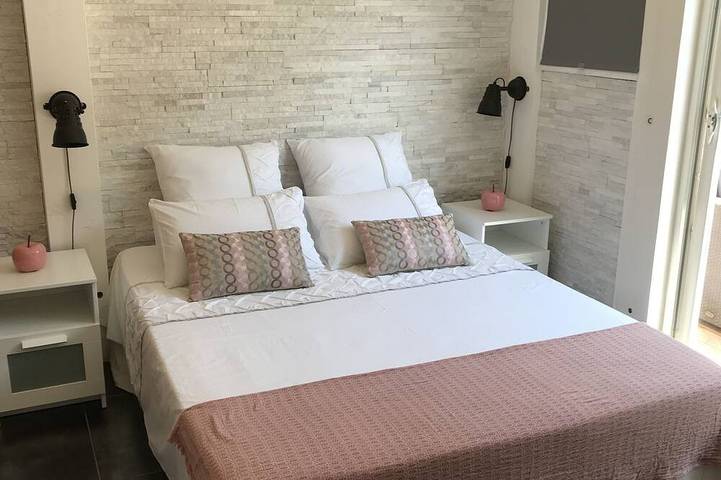 Chambre d’hôte pour 2 personnes, avec jacuzzi et piscine à Puéchabon