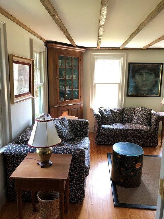 Charming 1870 cape cottage in Litchfield in Litchfield County