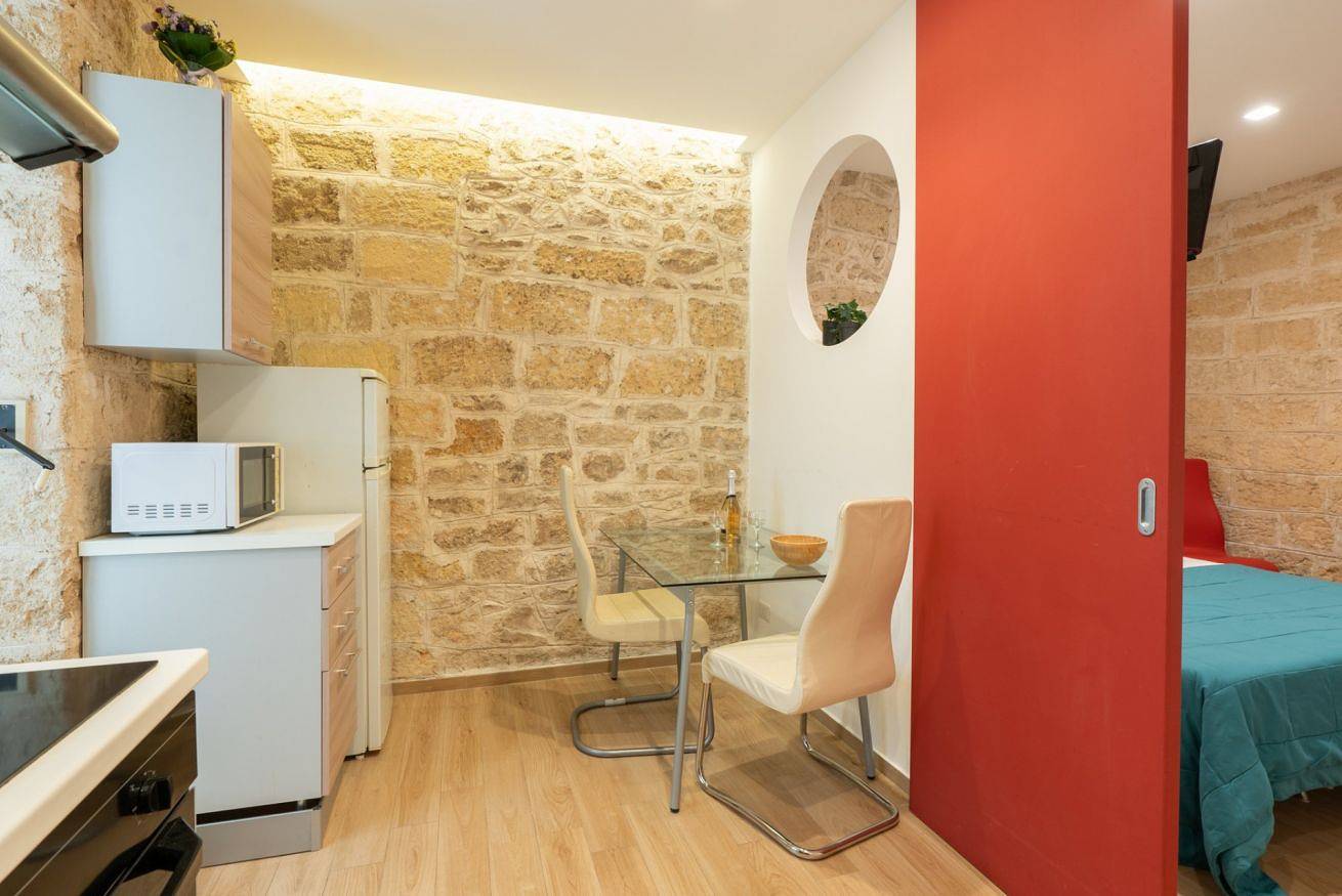 Appartamento intero, At the castle: cozy apartment in Barletta, Via Francigena