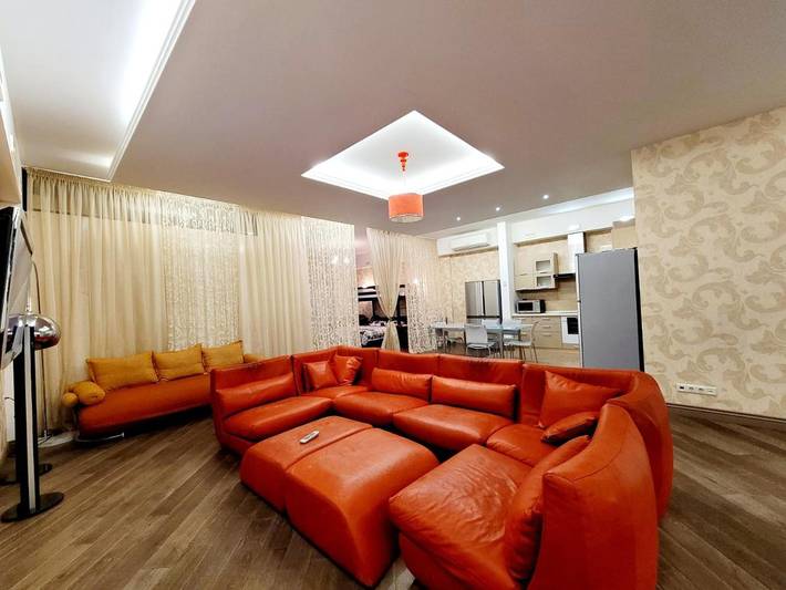 Apartament wakacyjny dla 5 osób, z widok i balkon w Odessa